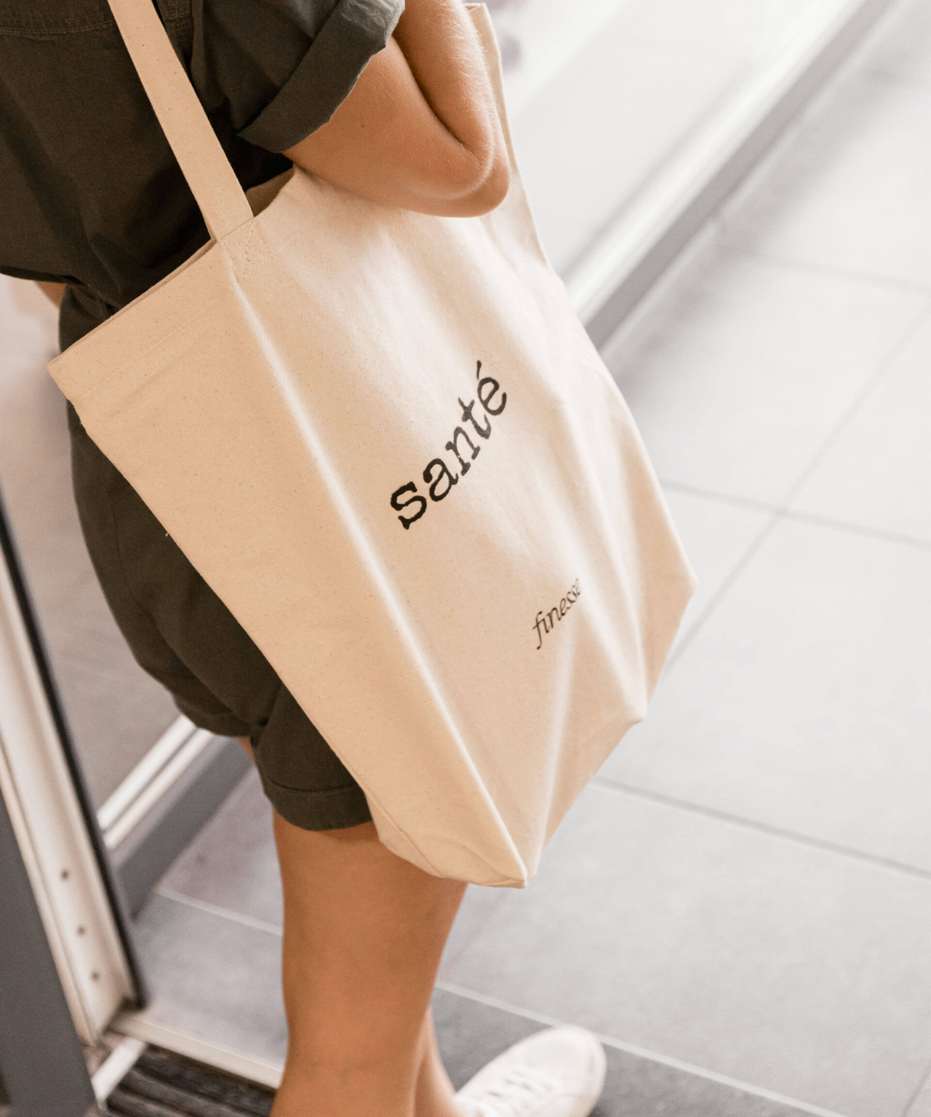 Finesse tote bag